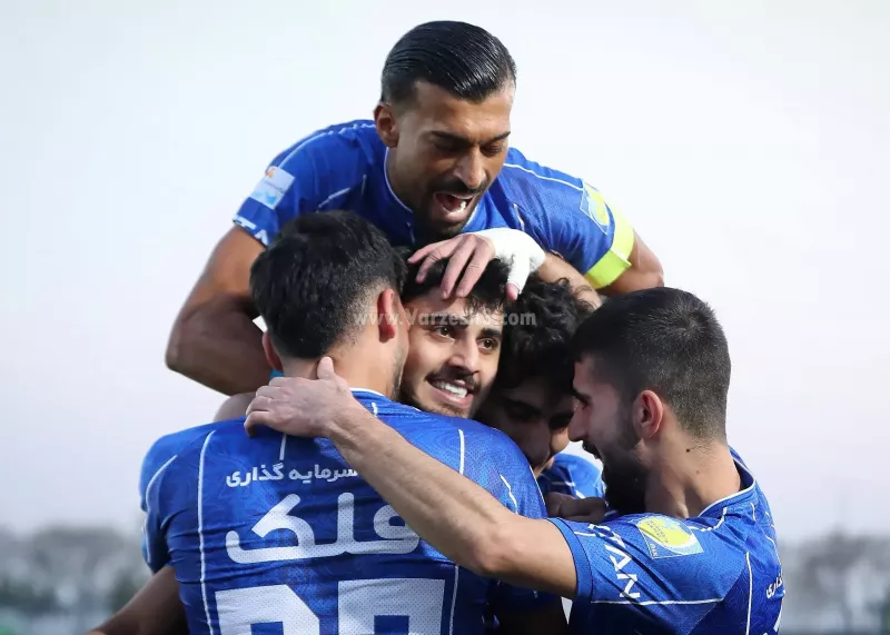 گزارش زنده: استقلال 1 - فولاد 0