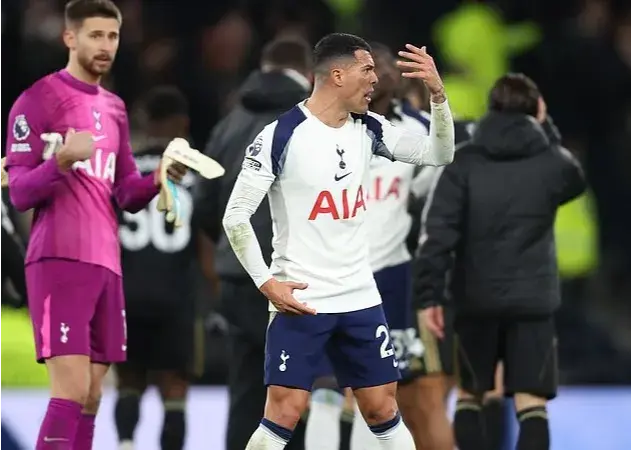 رفتار تاسف‌برانگیز مدافع تاتنهام پس از شکست