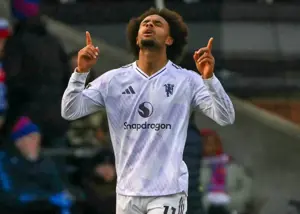 مهاجم منچستر پس از یک سال گل زد!