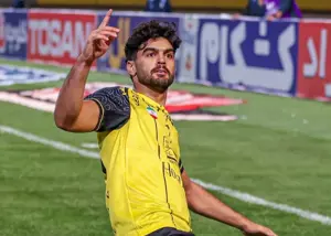 حزباوی با سیمان و آجر در ترکیب سپاهان!