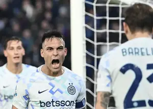 پاسخ لائوتارو به منتقدان: هر چه میخواهید بگویید!