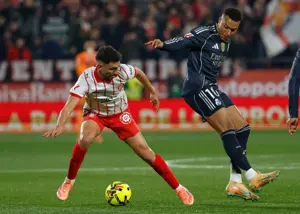 جنجالیترین صحنه نیمه اول بازی رئال (عکس)