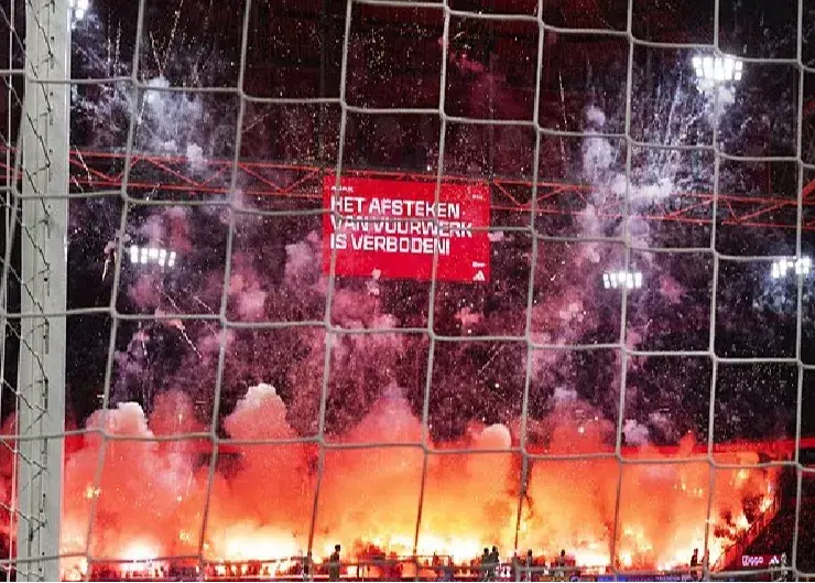 کشتار در آمستردام! آبروی آژاکس رفت