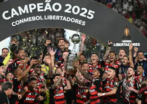 جام را شکستند و با چسب زخم سر هم کردند!