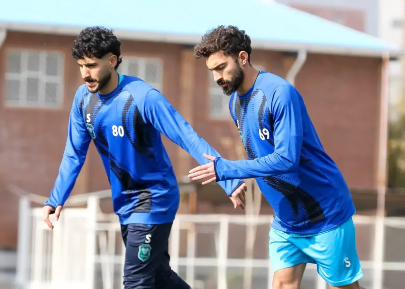 کوچ خیبر خرم آباد به چمن مصنوعی