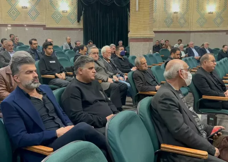 فوتبالیها در کنار مجتبی حسینی (عکس)