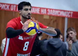 حال خوب پایتخت‌نشین بلغارستان با لژیونر ایرانی 