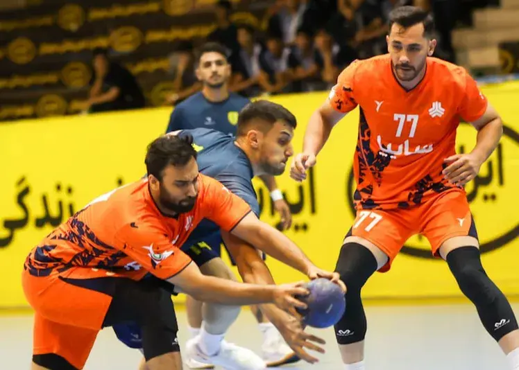 سایپا سبقت گرفت، استقلال به صدر نزدیک شد