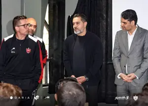 مدیران پرسپولیس برای تزریق روحیه در آزادی (عکس)