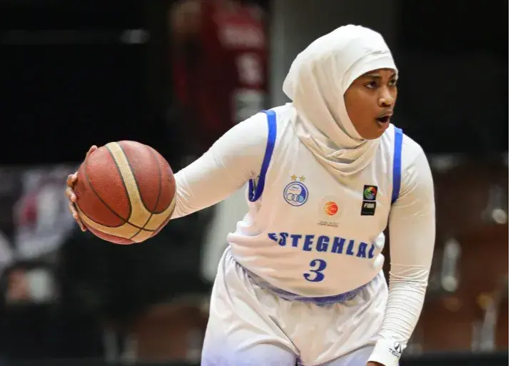 استقلال قهرمان فصل گذشته بسکتبال را شکست داد