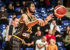 طبیعت از آمریکا بازیکن گرفت