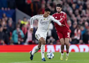 آستین بلند دوباره در فوتبال مد شد! (عکس)