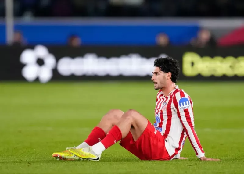 تعویض زودهنگام: تاکتیک سیمئونه به‌هم ریخت!