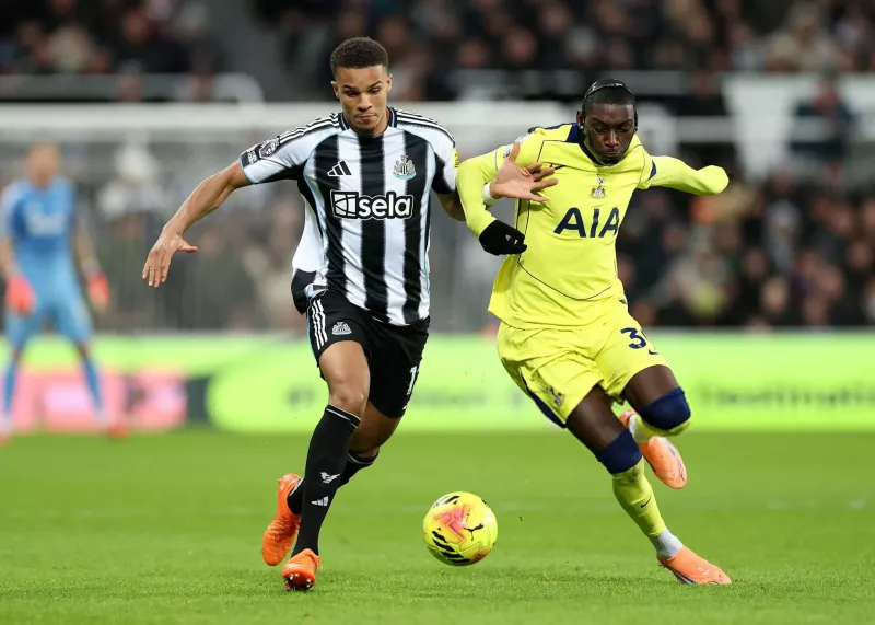 فرار اسپرز از شکست با قیچی برگردان شگفت‌انگیز!