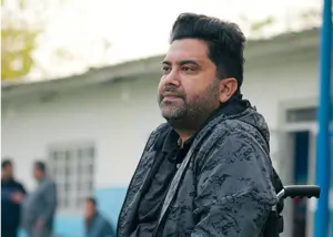 اخباری: فردا یک ارتش 10 هزار نفری خواهیم بود