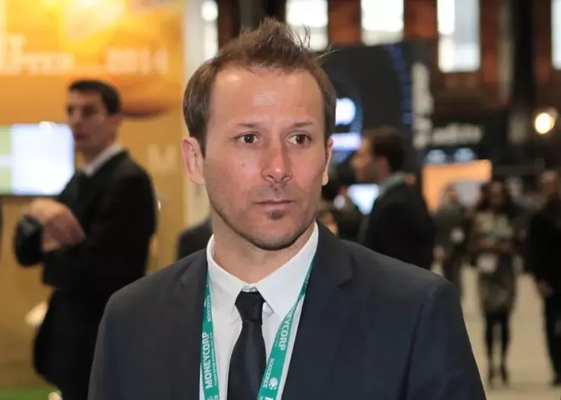 متاسفم ولی ژابی از رئال اخراج میشود