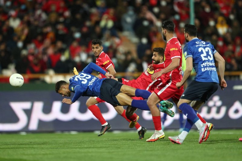 انتقاد شدید هواداران از گلزن تاریخی دربی