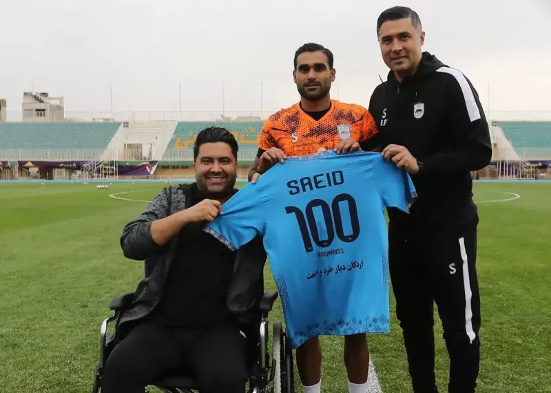 جشن یکصدمین بازی با دلنوشتهای خطاب به سرمربی