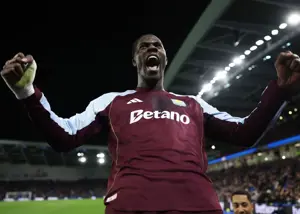 صعود استون ویلا به رده سوم با برد دیوانه‌وار!