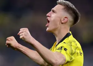 مدافع پرطرفدار در فهرست فلیک: خرید جذاب بارسا!