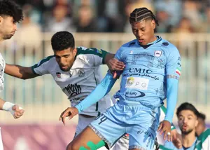 تساوی بدون گل چادرملو و ذوب‌آهن در نیمه اول