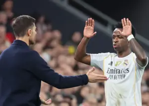 و ناگهان رئالِ ژابی راک‌اند‌رول شد!