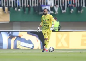 آدان دربی را با الکلاسیکو اشتباه گرفت (عکس)