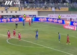 سنگ‌پرانی هواداران استقلال به سمت عالیشاه