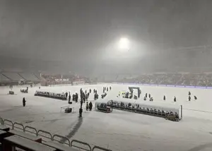 برف بی‌سابقه فوتبال کره جنوبی را تعطیل کرد!