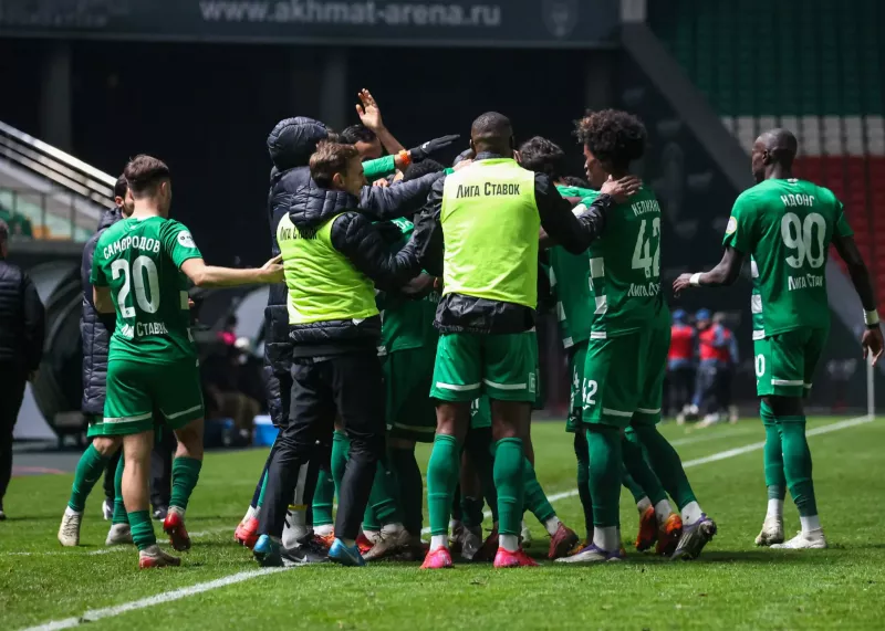 لژیونر 22 ساله باشد، سبزها می‌برند!