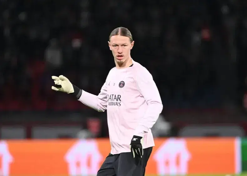 طلسم گلر جنجالی پی اس جی شکست