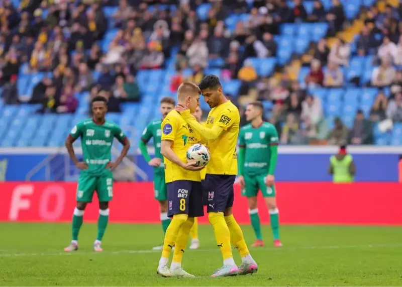 محبی ژست پیروزی گرفت (عکس)