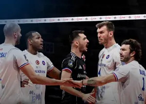 بانکهای متمول ترک: جنگ بیپایان در والیبال!