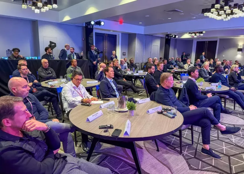 قلعهنویی با سرمربی بلژیک سر یک میز نشست