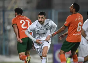 انتقام از نارنجیها با گل 3 امتیازی (عکس)