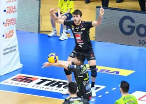 خشم سرمربی لوبه: این اصلا قابل قبول نیست