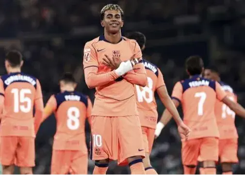 آخرین بله لامین یامال به بارسلونا