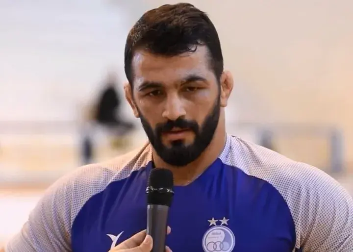 مشهورترین ورزشکار ایران با پیراهن استقلال!