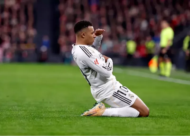 امباپه از بهترین بازیکن تاریخ رئال جلو زد