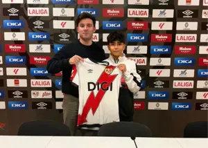 پدیده 15 ساله ایرانی به رایو وایکانو پیوست