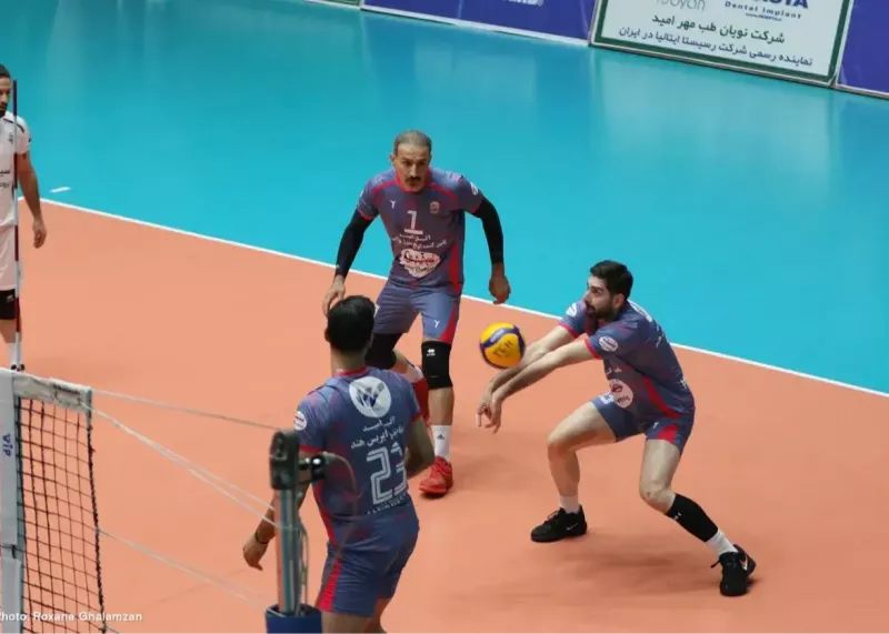 ۴۰ ساله شده اما هنوز در والیبال ایران ستاره است 