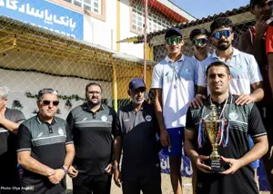 استقلال میزبان است و به دنبال قهرمانی