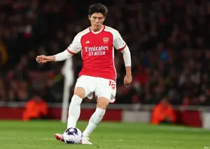 مدافع ژاپنی آرسنال در مسیر تیم آژاکس