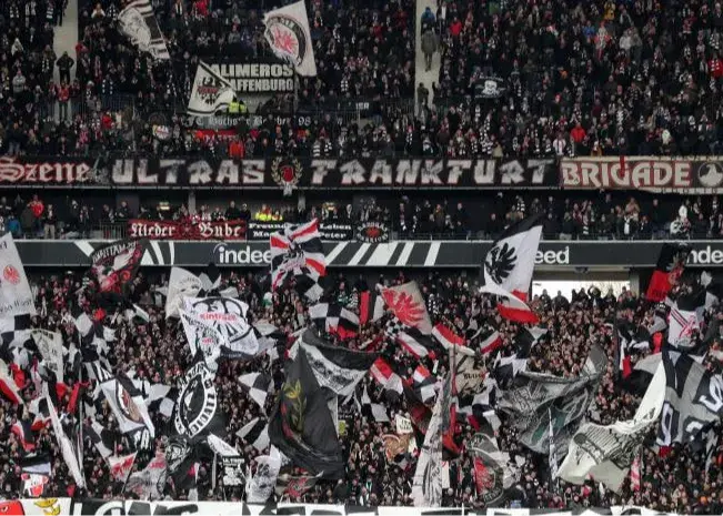 اخراج پزشک حریف بارسا به اتهام درمان بازیکن رقیب!