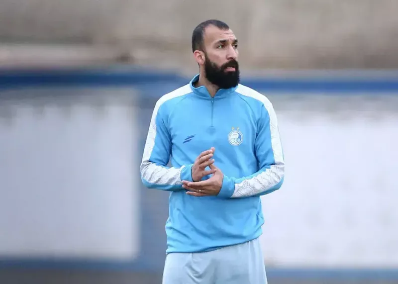 خروج روزبه از وضعیت دربی! (عکس)