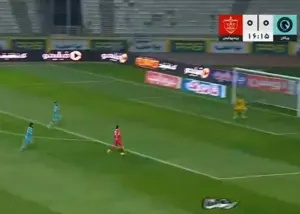 موقعیت طلایی احمدزاده: چطور این توپ گل نشد!