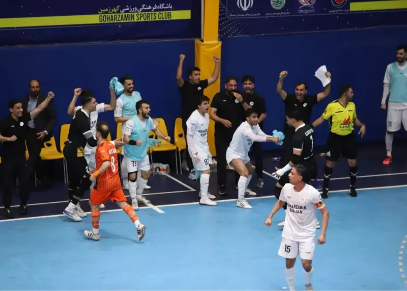 شانس قهرمانی سیرجانیها به مو رسید اما پاره نشد!
