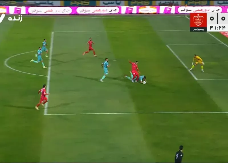 مدافع پیکان و ریسک گردن شکسته! (عکس)