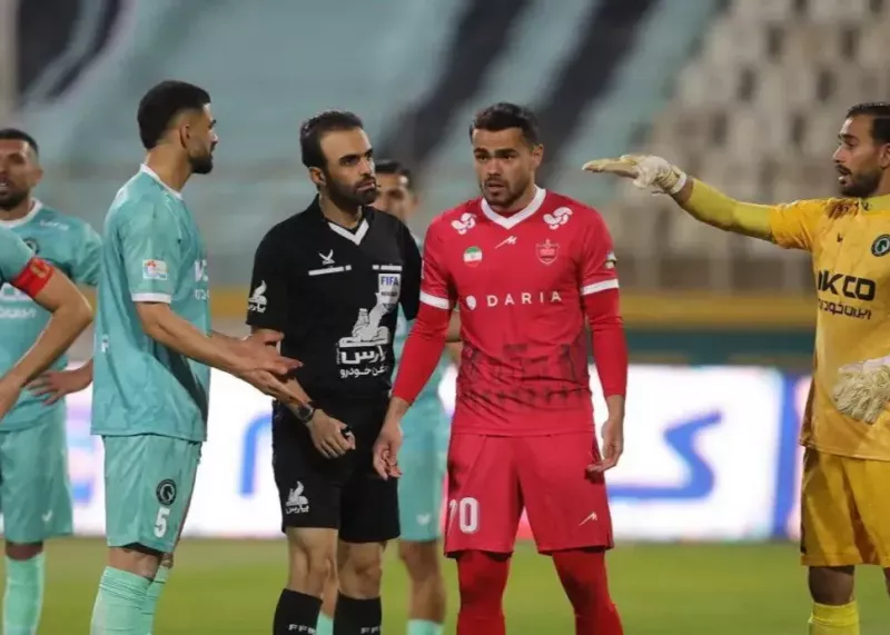 اعتراض پیکان: عرب براقی پنالتی ما را نگرفت