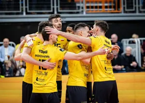 تحقیرآمیز و غیرمنتظره: غول ترک زیر دست و پا له شد!